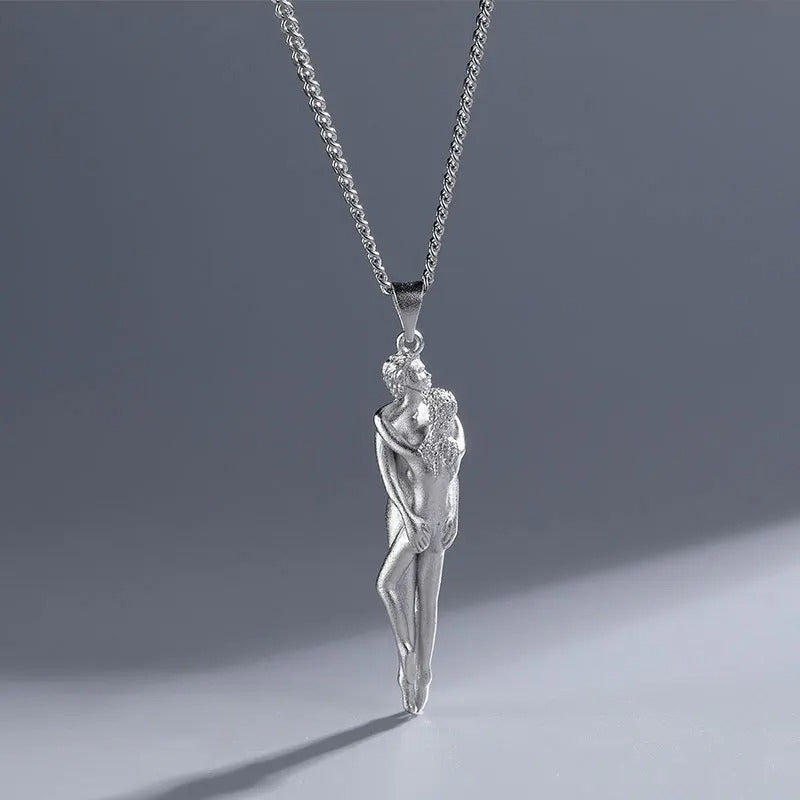 Classic Embrace Pendant Necklace – Romantic Matching Jewelry for Couples